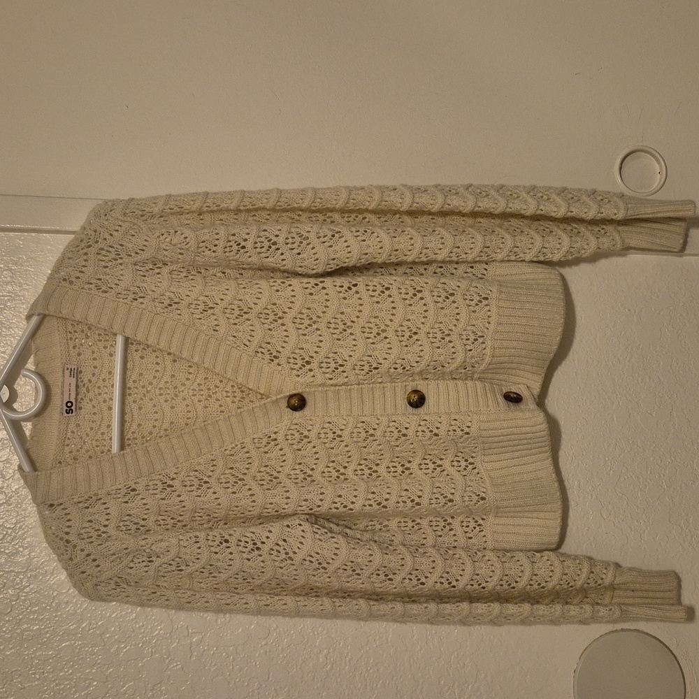 SO Goods For Life Long Sleeve Cream Knit Button Front Cardigan M
